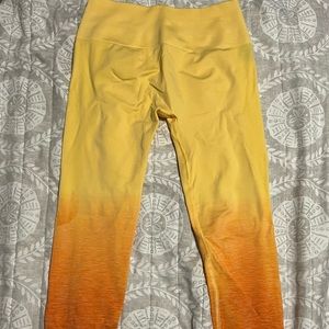 ALPHALETE AMPLIFY HCTS DAY TRIPPER LEGGINGS